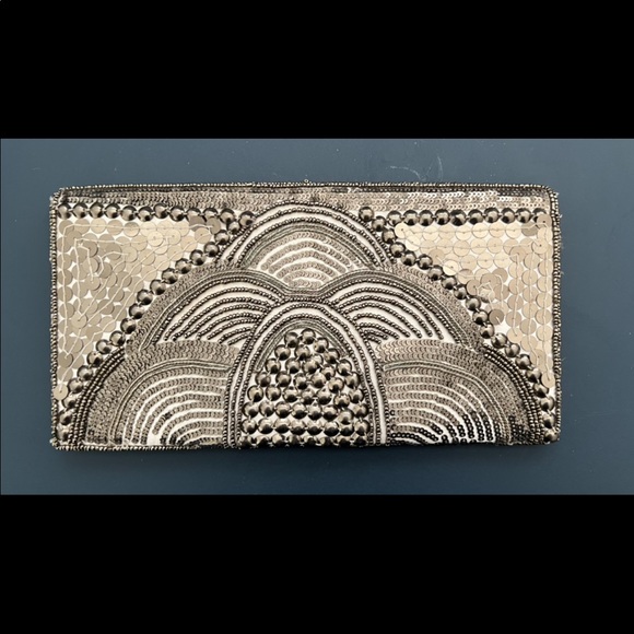 Sequined silver envelope purse - Picture 2 of 5